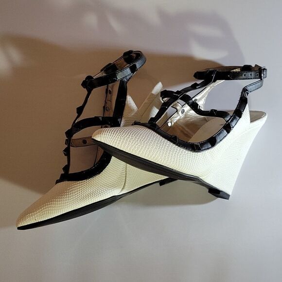 BRAND NEW QUPID POINTED TOE 'ROCKTUD" CAGET LEATHER PUMP WEDGE SHOE - Picture 8 of 16